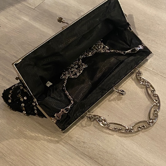 Stunning, vintage purse with gorgeous crystals - Picture 5 of 6